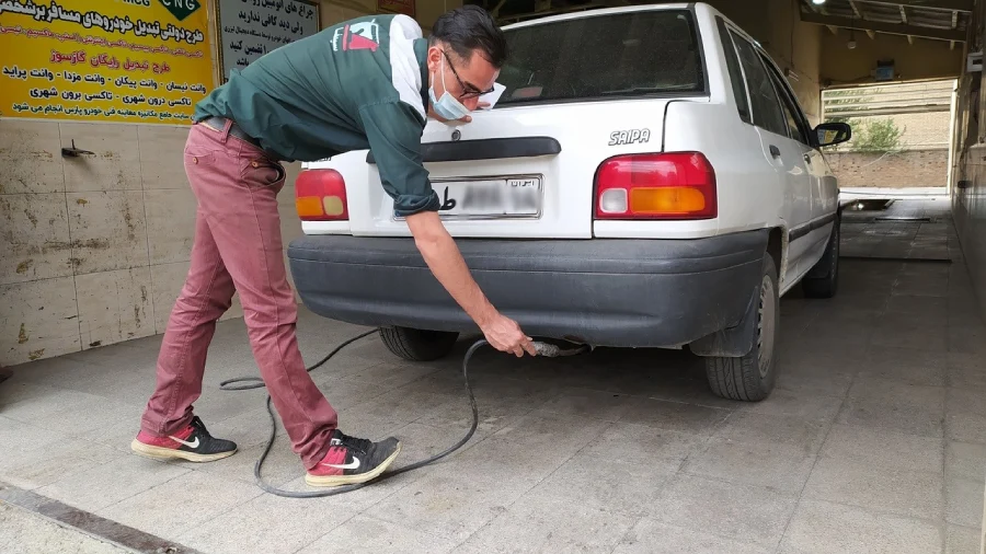تست آلایندگی اگزوز خودرو در مرکز معاینه فنی